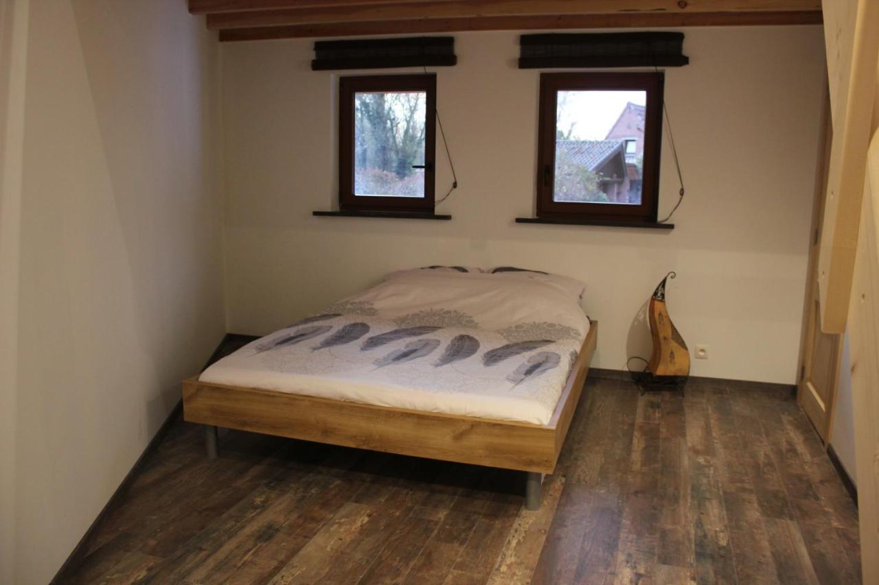 Maison Neuve En Bois Pres De Pairy Daisa Brugelette Luaran gambar